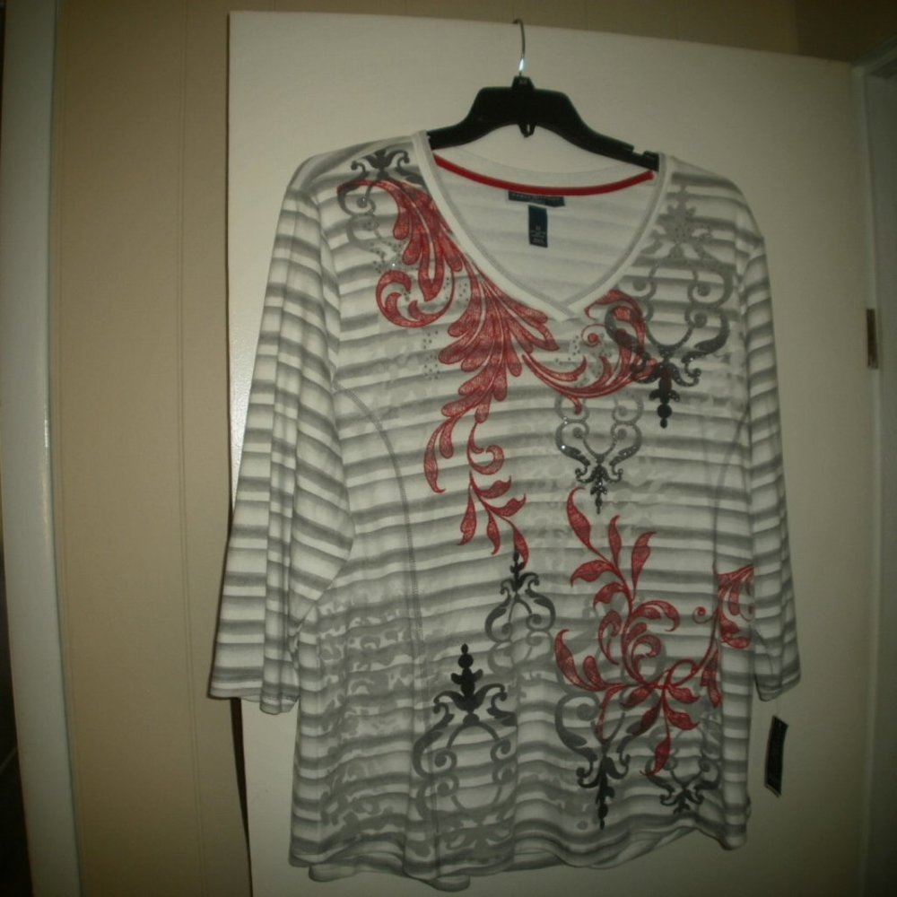 Karen Scott women's top Size 3X Grey, red and white with silver studs. NWT